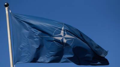 Генсек НАТО приветствовал решение США о дополнительной отправке военных в Европу