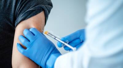 В Украине утвердили план вакцинации от коронавируса-2022