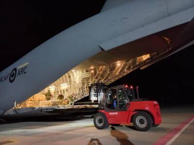 В Украину прибыл самолет с военной помощью от Канады: что на борту