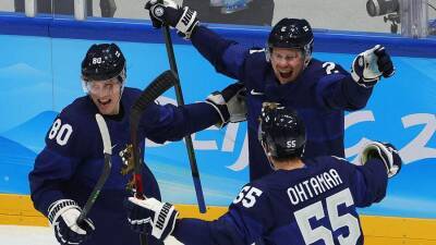 Финские хоккеисты сравняли счет в финальном матче ОИ против россиян