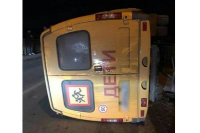В Ингушетии столкнулись школьный микроавтобус с 11 детьми и «легковушка»