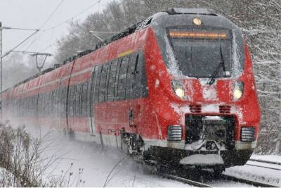 Поезд из Петербурга в Москву задержали на два часа