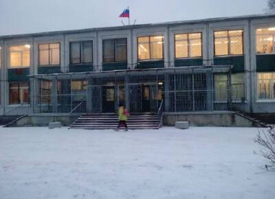 Школьник в Петербурге на перемене сломал позвоночник 11-летнему однокласснику