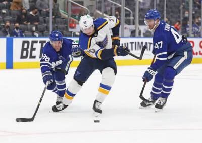 НХЛ: Сент-Луис обыграл Торонто, Оттава в овертайме уступила Бостону