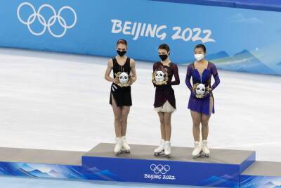 Сенсация в фигурном катании, провал в биатлоне, король лыж Большунов. Итоги XXIV зимних Олимпийских игр в Пекине
