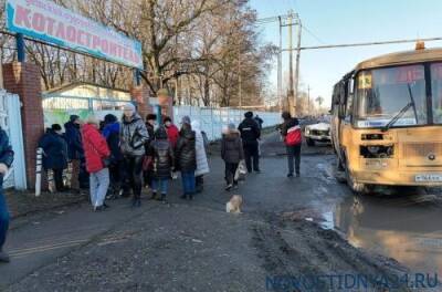 «Лучше бы пересидели в подвалах». Женщин и детей с Донбасса ночь продержали в холодных автобусах