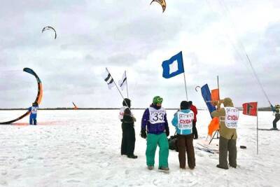 Под Курском стартовали соревнования по зимнему парусному спорту – сноукайтингу