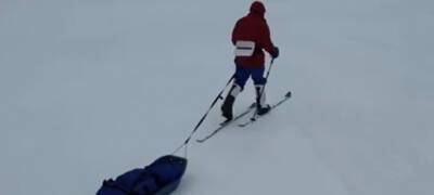 «Сжал зубы и вперед!»: Владимир Любарский выложил ролик о своем 11-часовом лыжном походе по Онежскому озеру (ВИДЕО)