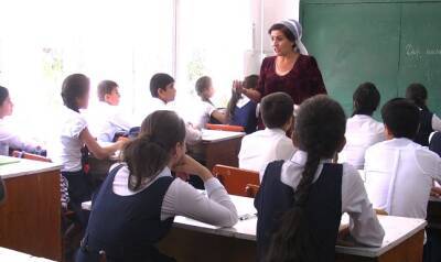 Почему уезжают таджикские учителя?