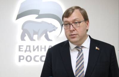 «Единая Россия» собирает гуманитарную помощь для прибывших из Донбасса