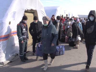 Беженцев из ЛНР и ДНР начали размещать в общежитиях вузов в Ростове-на-Дону