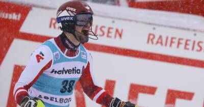 Даже с одной палкой. Австрийский горнолыжник принес победу сборной на Олимпиаде-2022