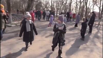 Часть детей, эвакуированных из ЛНР и ДНР, сможет пойти в донские школы с понедельника