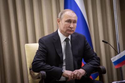 Макрон: Путин согласен работать над прекращением огня и мира