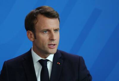Макрон отложил свое выдвижение на пост президента Франции