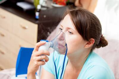 С бронхитом и астмой - в зоне риска? Как отличить кашель при коронавирусе от других заболеваний