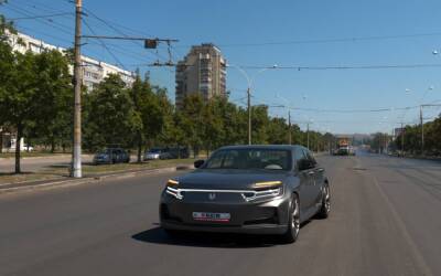 Дизайнер Шторм представил фотореалистичные рендеры седана «Москвич-2022»