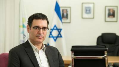 "Отец тотального карантина" в Израиле займется продажей медицинских страховок