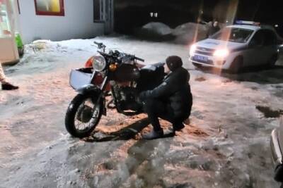 В Тверской области остановили пьяного зимнего мотоциклиста