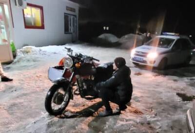 Пьяного мотоциклиста на «Юпитере» остановили автоинспекторы под Тверью