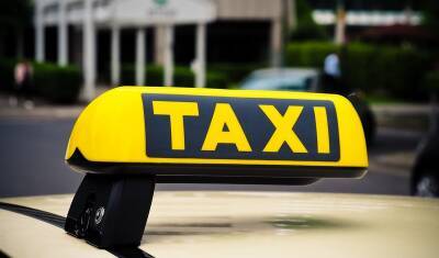 В Приморском крае у водителей такси будут проверять наличие QR-кода
