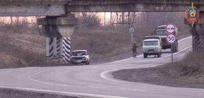 СМИ: видео с заминированной машиной под мостом для беженцев в ЛНР снято в 2019-м
