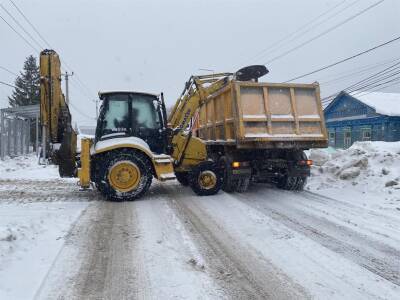 136 самосвалов снега вывезли за ночь с улиц Ульяновска