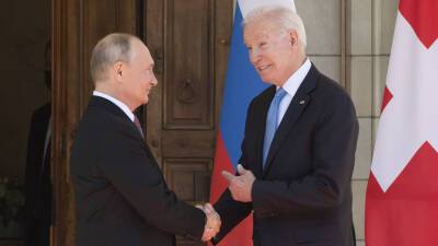 В МИД Франции допустили саммит Путина и Байдена на «нейтральной территории»