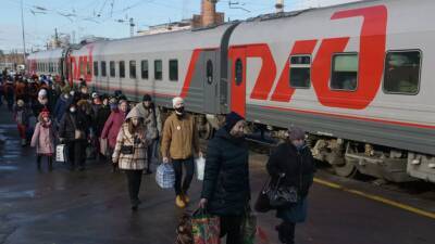 За сутки в ПВР Ростовской области разместили 2,3 тысячи беженцев из Донбасса