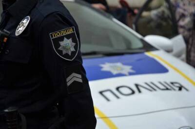 На Украине военнослужащий и полицейский изнасиловали несовершеннолетнюю