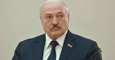 Лукашенко заявил о готовности первым пойти на войну ради Отечества