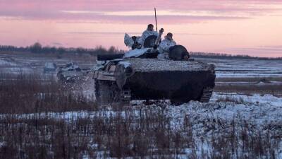 Российские военные уничтожили нарушившие границу две боевые машины ВСУ