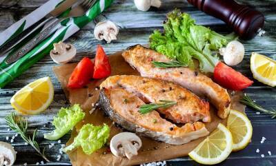Диетолог Джули Аптон: Две порции жирной рыбы в неделю улучшают работу сердца