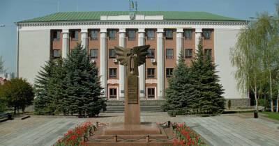 В горсовете Ровно местные жители избили депутатов (ВИДЕО)