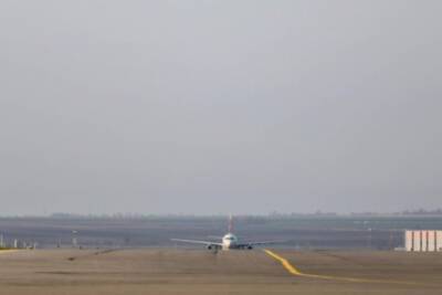 В Волгограде пассажира самолета задержали за курение на борту