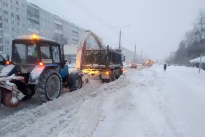 С улиц Архангельска вывезли в 2,4 раза больше снега, чем год назад