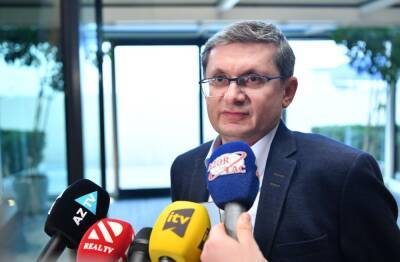 Председатель парламента Молдовы прибыл в Азербайджан