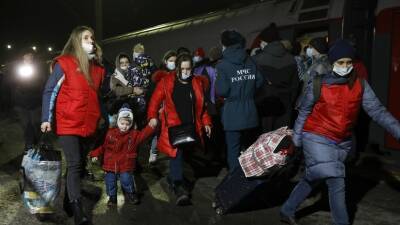 Самарская область отправила гуманитарную помощь беженцам из Донбасса в Ростовскую область