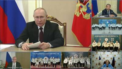 Владимир Путин в режиме видеоконференции встретился со спортсменами паралимпийской команды;