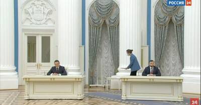 Путин, Пушилин и Пасечник в прямом эфире подписали договоры о сотрудничестве между Россией и "ЛДНР"