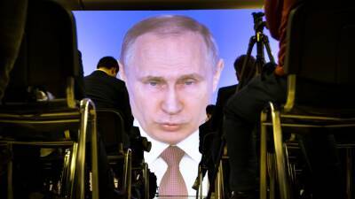 Путин подписал указы о признании независимости донбасских сепаратистов