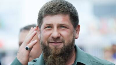 Глава Чечни Рамзан Кадыров поздравил народы ДНР и ЛНР с независимостью