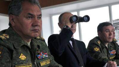 Путин распорядился ввести войска на территории под контролем "ДНР" и "ЛНР"