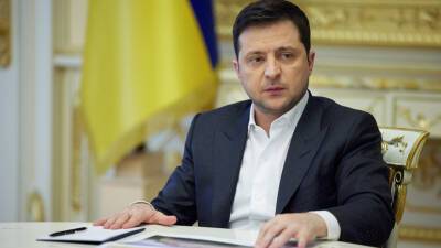 Зеленский назвал нарушением суверенитета Украина признание независимости ЛНР и ДНР