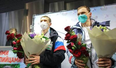 Олимпийцы Денис Спицов и Иван Якимушкин вернулись в Тюмень