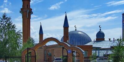 Парковку возле Соборной мечети на Красина запретят с 7 марта из-за жалоб жителей