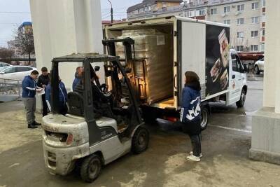На Ставрополье для беженцев с Донбасса собрали воду и консервы