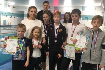 Пловцы из Серпухова завоевали девять медалей
