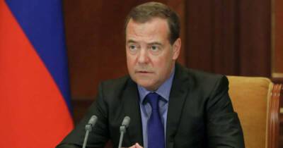 Решение о признании ДНР и ЛНР - единственно возможное, заявил Медведев