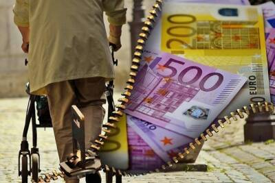 Германия: Государственные расходы ФРГ на бывших чиновников растут